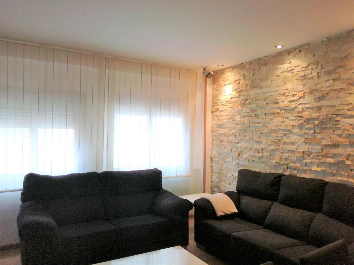 Apartamento อูเอสกา ภายนอก รูปภาพ