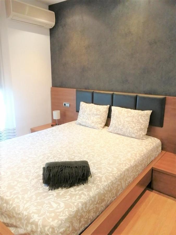 Apartamento อูเอสกา ภายนอก รูปภาพ