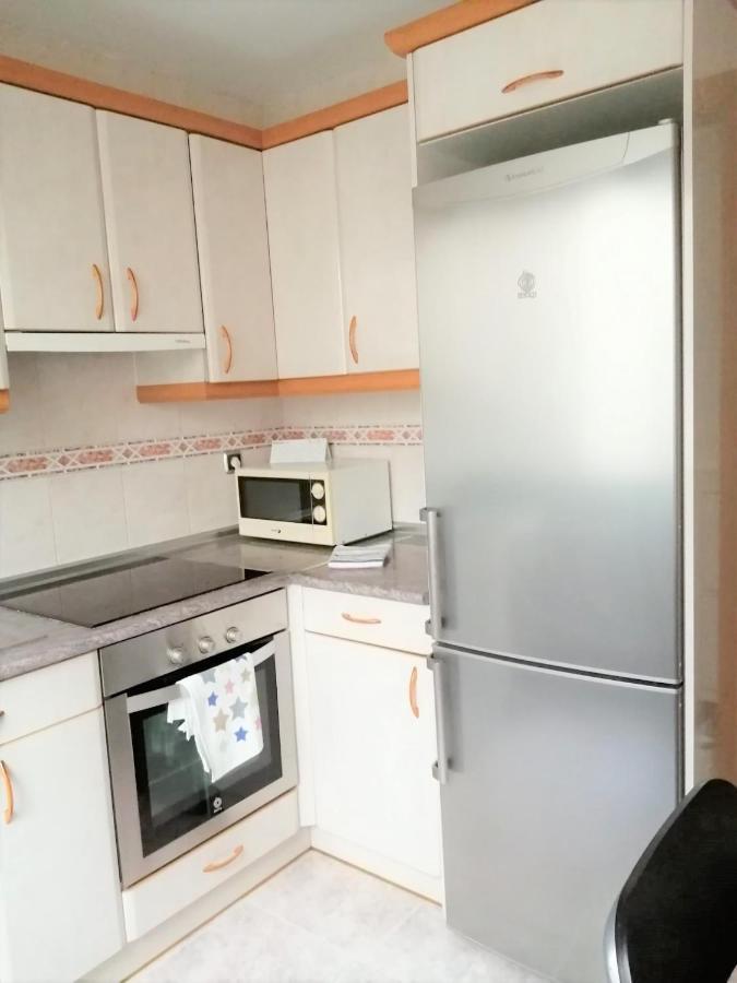 Apartamento อูเอสกา ภายนอก รูปภาพ